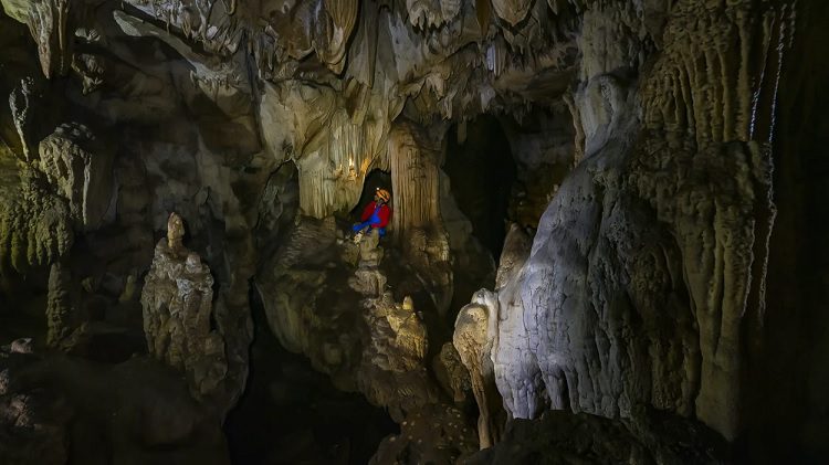 Mawjymbuin Cave Tour